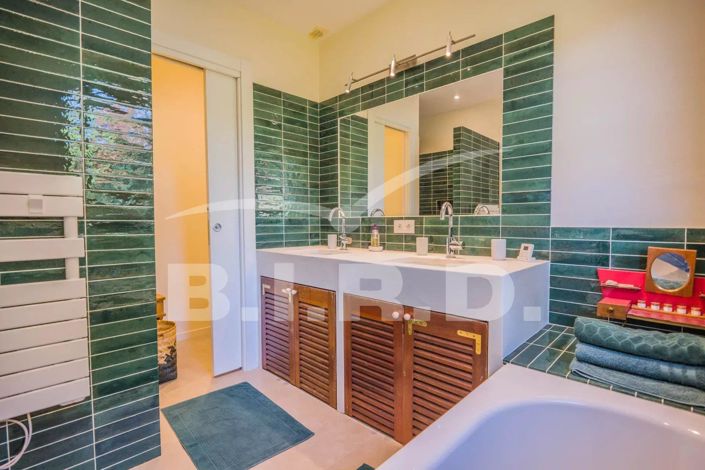 Image No.15-6 Bed House for sale