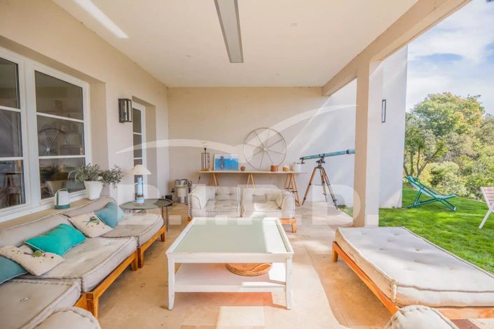 Image No.8-6 Bed House for sale