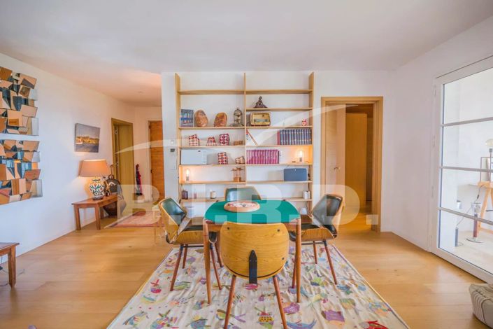 Image No.9-6 Bed House for sale