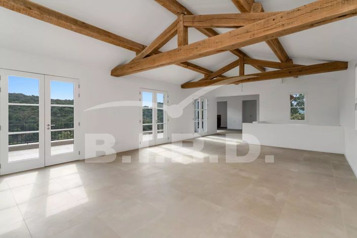 Image No.5-5 Bed House for sale