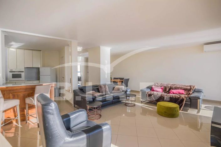 Image No.9-3 Bed Apartment for sale