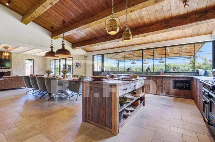 Image No.5-5 Bed House for sale