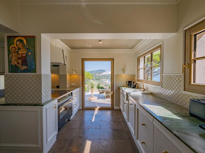 Image No.6-3 Bed House for sale