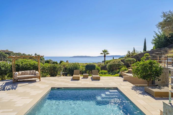 Image No.16-5 Bed House for sale