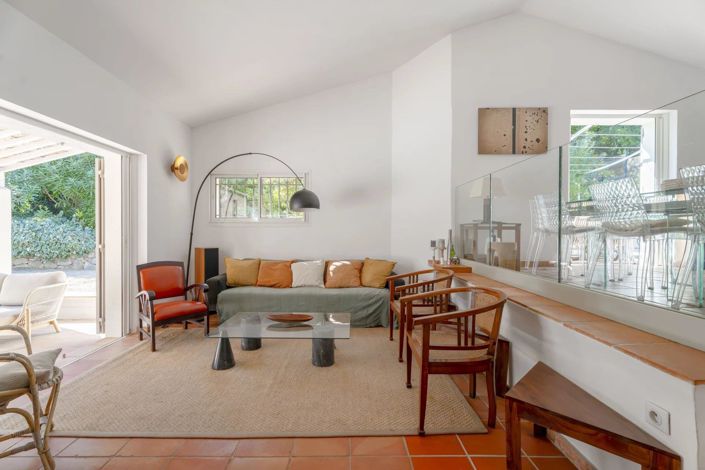 Image No.3-4 Bed House for sale