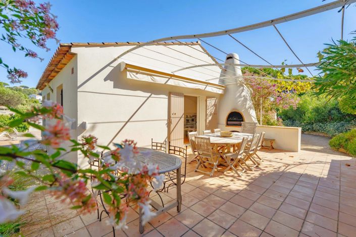 Image No.6-4 Bed House for sale