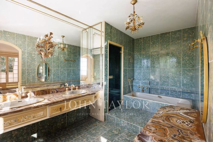 Image No.10-5 Bed House for sale