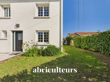 1 - Les Sorinières, House