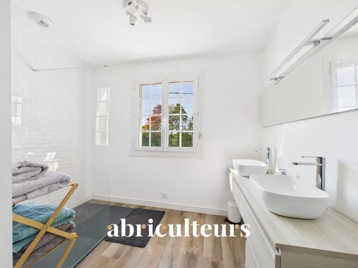 Image No.11-4 Bed House for sale