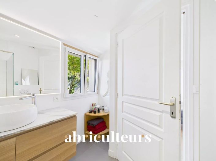 Image No.7-4 Bed House for sale