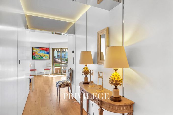 Image No.18-2 Bed Apartment for sale