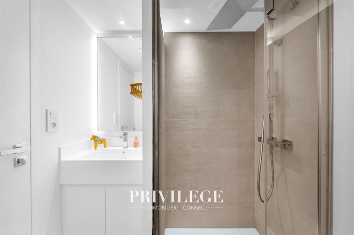 Image No.19-2 Bed Apartment for sale