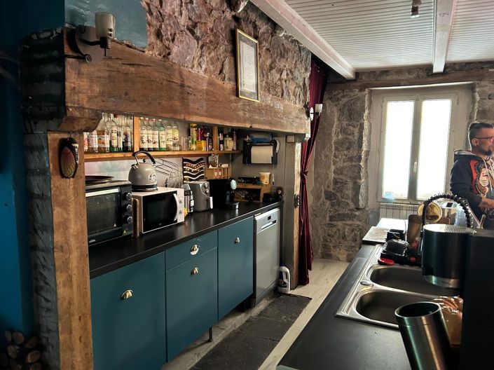 Image No.7-5 Bed House for sale