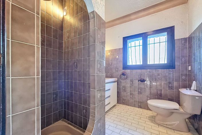 Image No.15-4 Bed House for sale