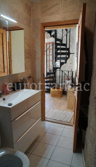 Image No.10-3 Bed House for sale