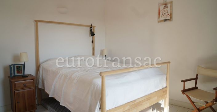 Image No.4-3 Bed House for sale