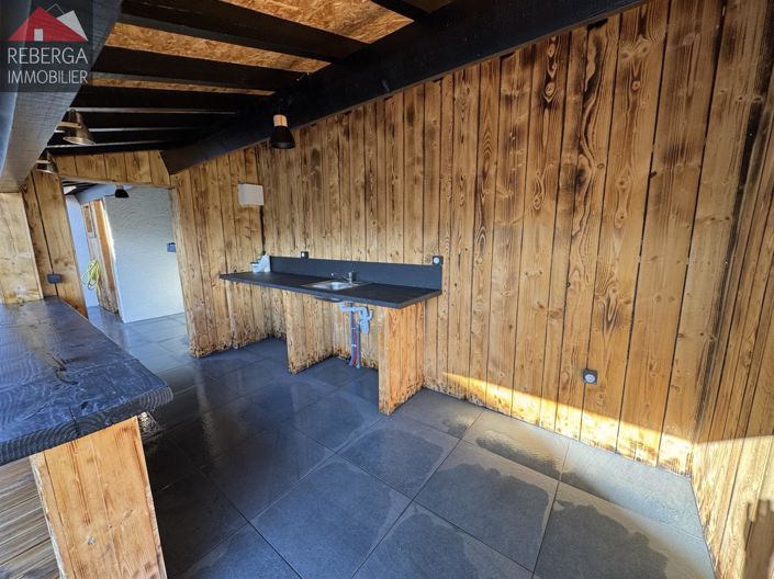 Image No.20-4 Bed House for sale