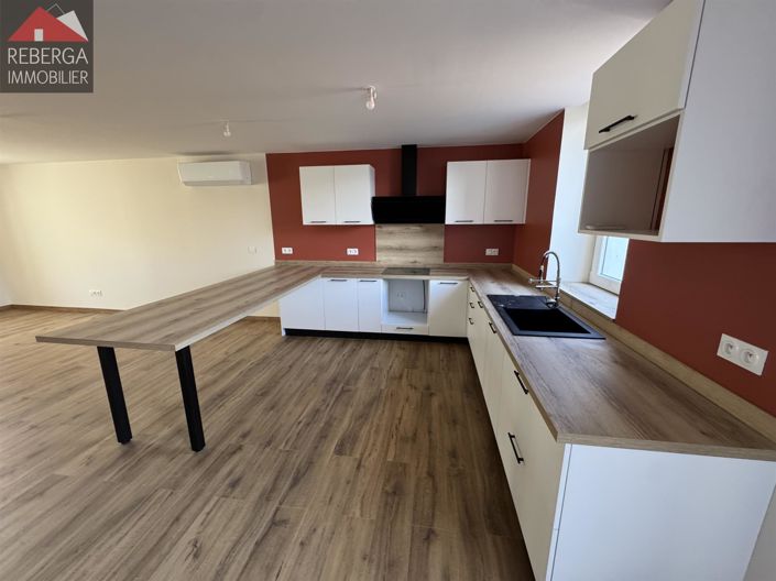 Image No.6-4 Bed House for sale