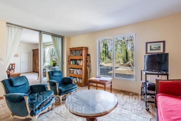 Image No.4-4 Bed House for sale