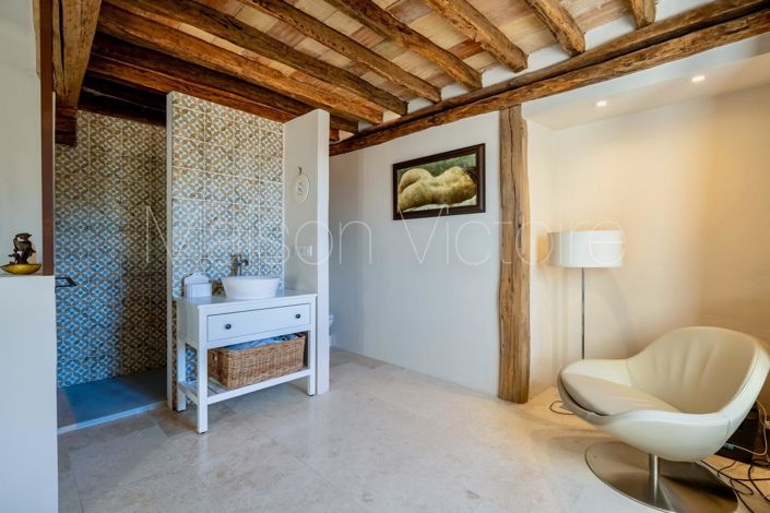 Image No.21-5 Bed House for sale