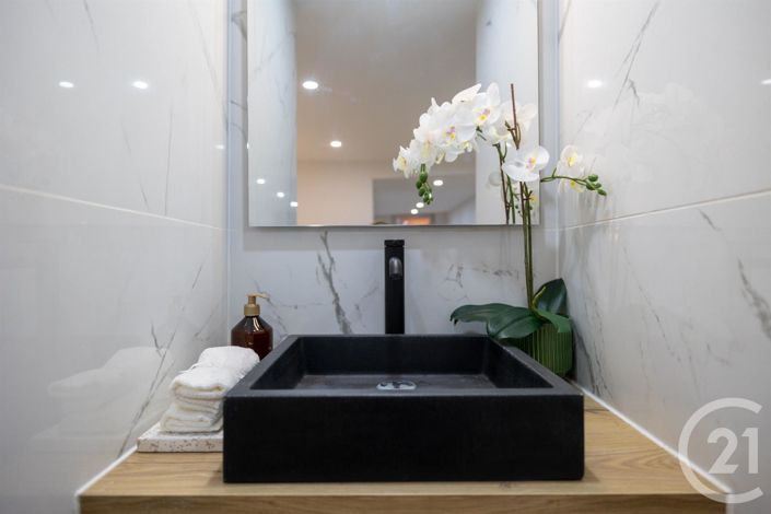 Image No.12-3 Bed Apartment for sale