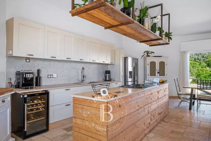 Image No.13-3 Bed House for sale