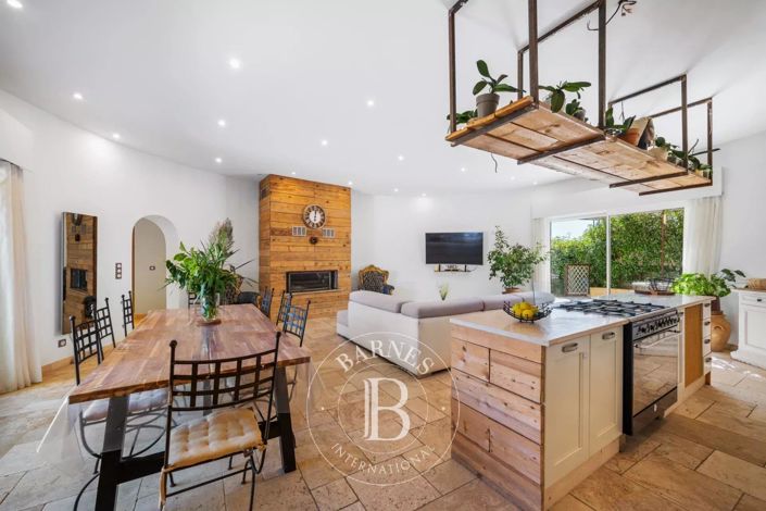 Image No.16-3 Bed House for sale