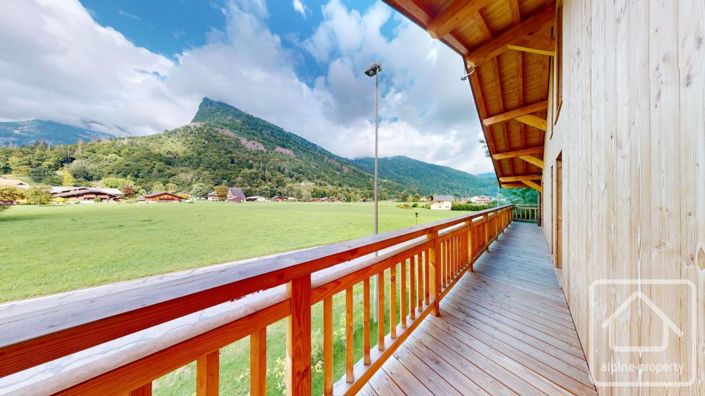 Image No.17-4 Bed Property for sale