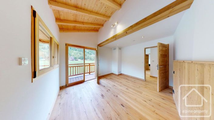 Image No.20-4 Bed Property for sale