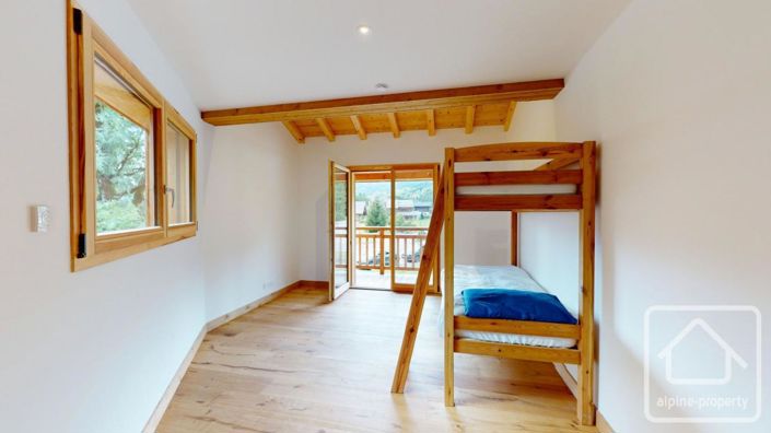 Image No.22-4 Bed Property for sale