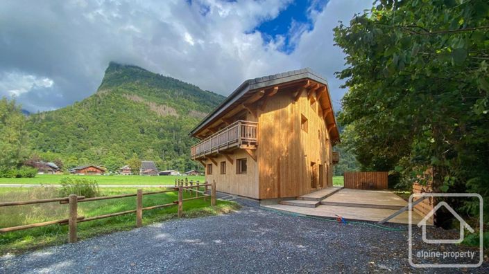 Image No.42-4 Bed Property for sale