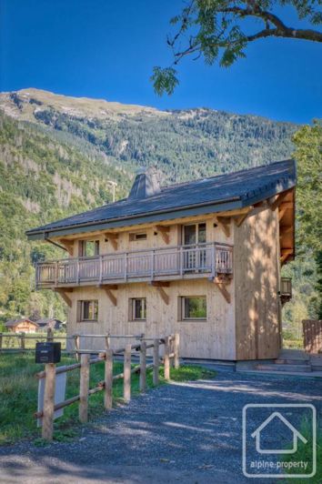 Image No.5-4 Bed Property for sale