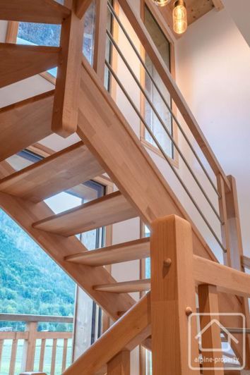 Image No.8-4 Bed Property for sale