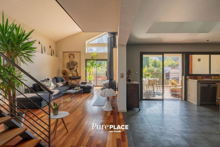 Image No.1-3 Bed House for sale