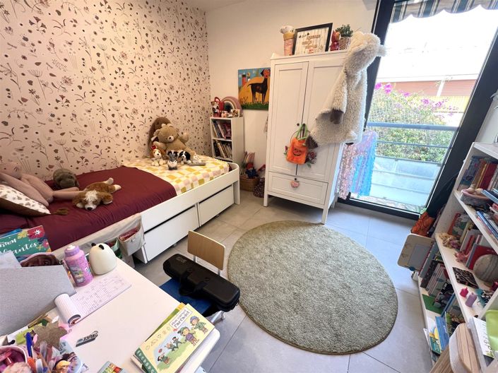 Image No.15-3 Bed House for sale