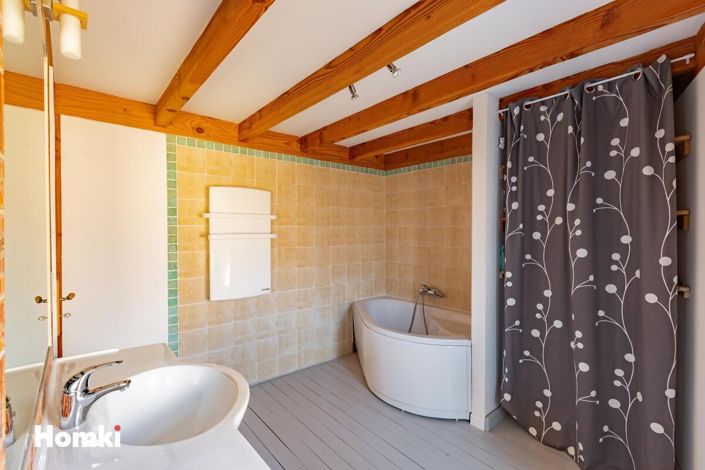 Image No.17-4 Bed House for sale