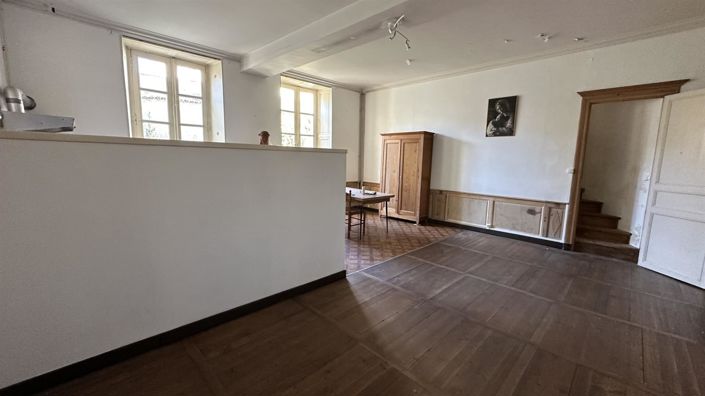 Image No.4-Maison de 14 chambres à vendre à Saint-Jean-d'Angély