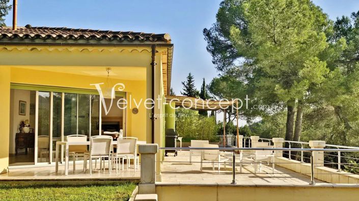 Image No.3-5 Bed House for sale