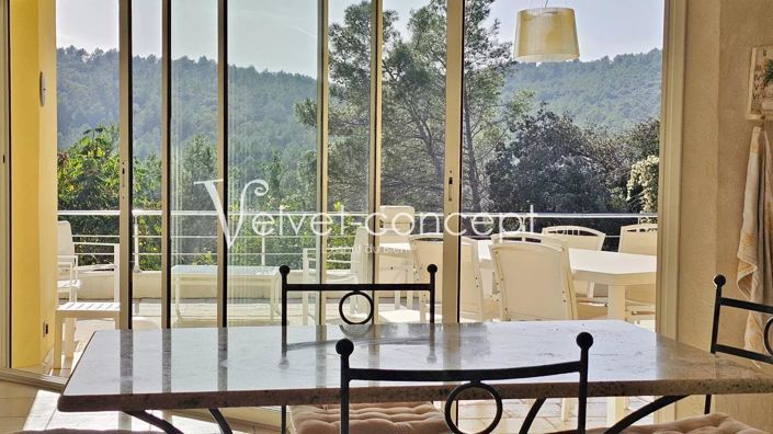 Image No.6-5 Bed House for sale