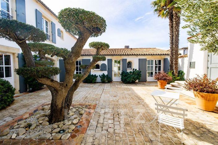 Image No.3-6 Bed House for sale