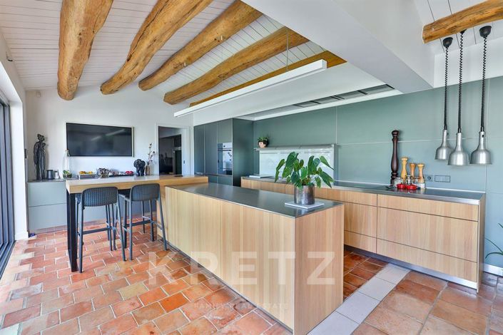 Image No.9-6 Bed House for sale