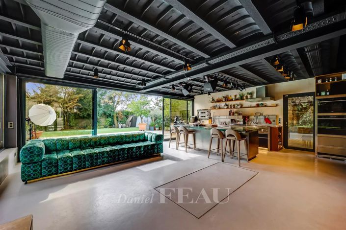 Image No.3-5 Bed House for sale