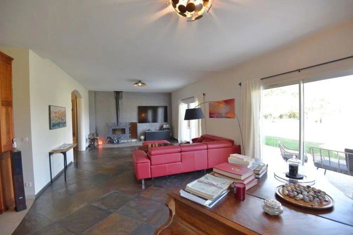 Image No.3-5 Bed House for sale