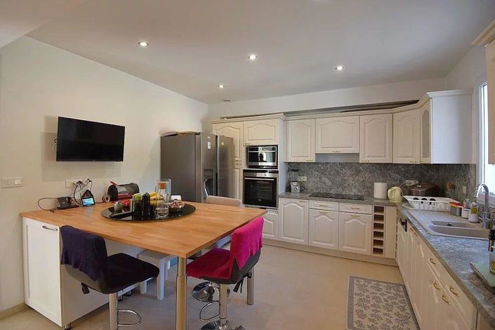 Image No.5-4 Bed House for sale