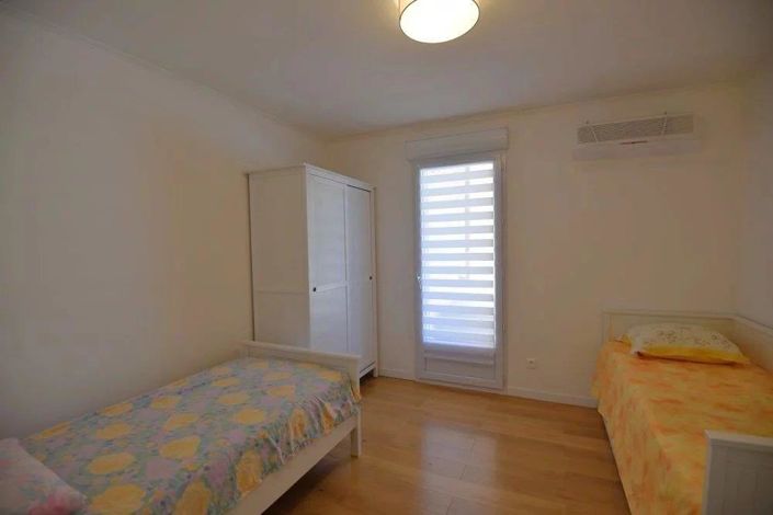 Image No.9-4 Bed House for sale