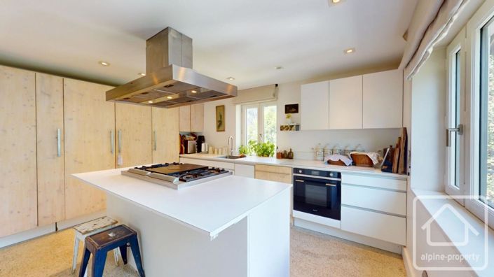 Image No.9-3 Bed Apartment for sale