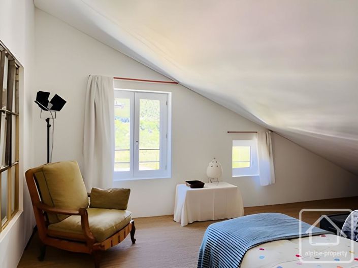 Image No.14-2 Bed Apartment for sale