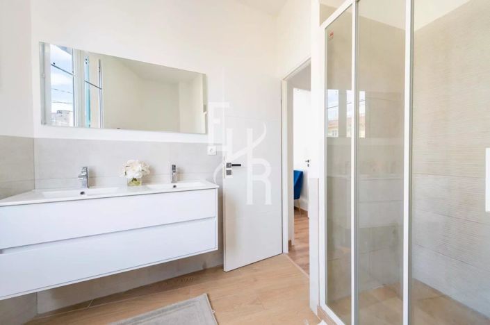 Image No.18-4 Bed Apartment for sale