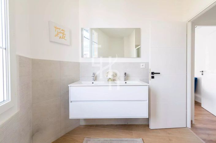 Image No.19-4 Bed Apartment for sale