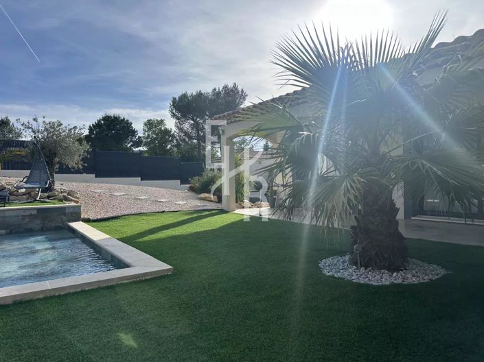 Image No.15-4 Bed House for sale